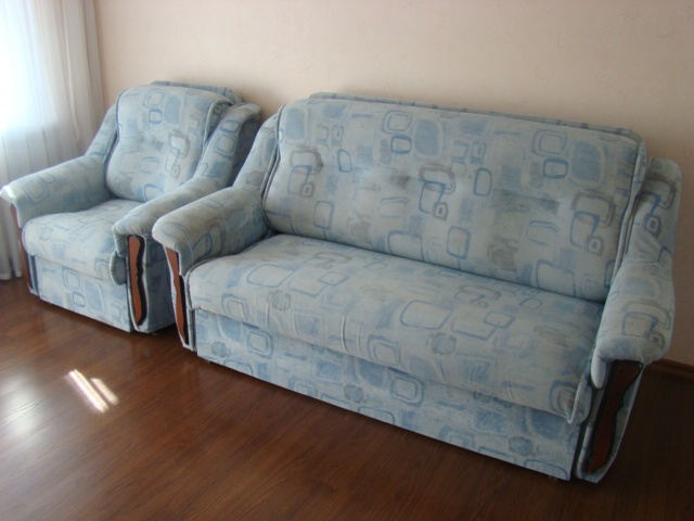 Продам диван и кресло-кровать б/у, в хорошем состоянии. Механизм