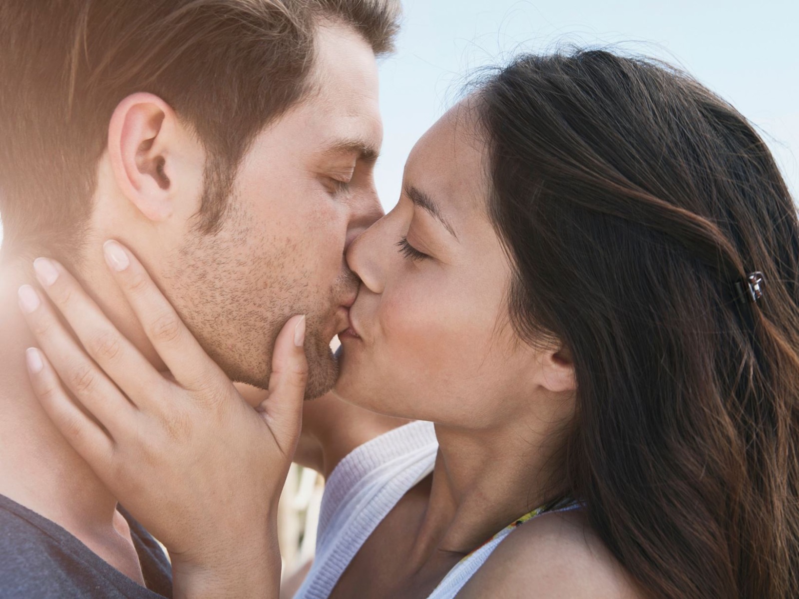картинки про любовь с поцелуями