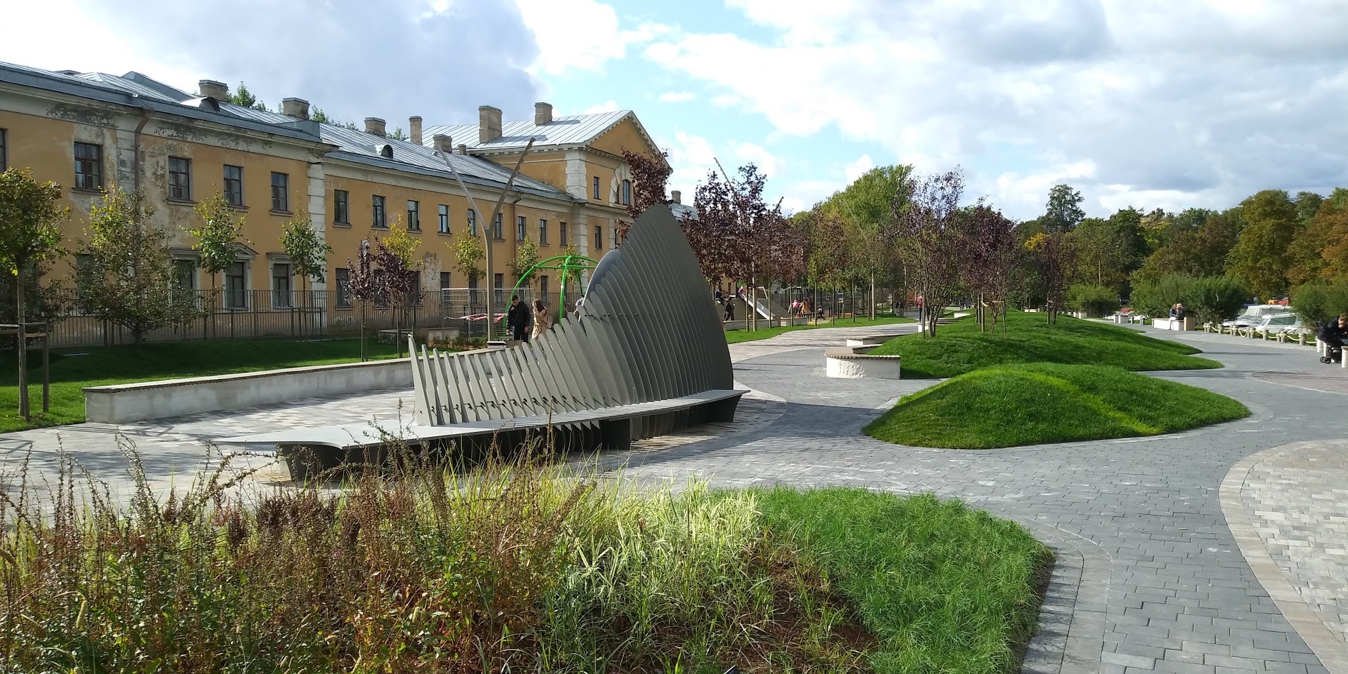 где находится заневский парк в спб