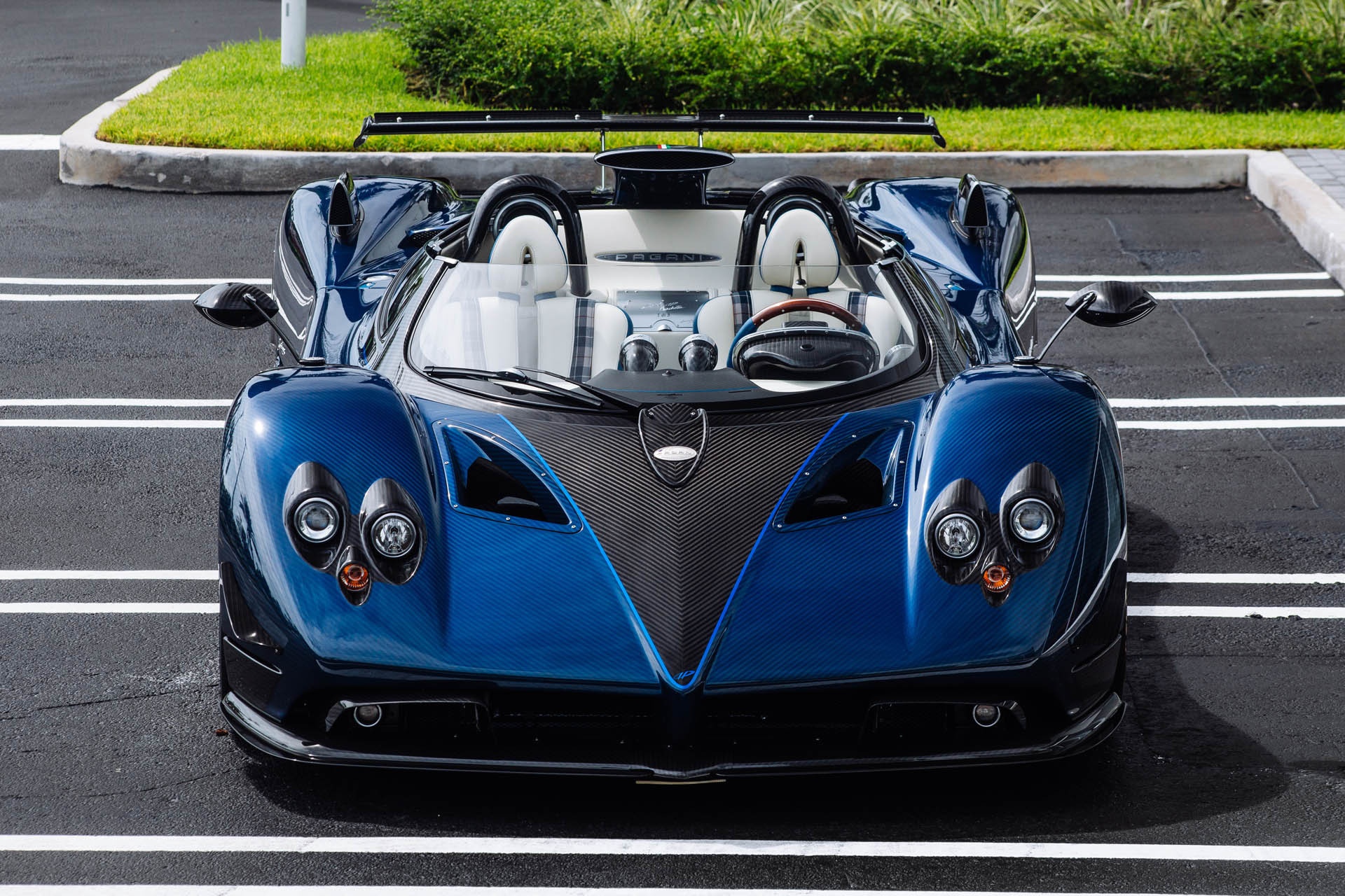 машина pagani zonda