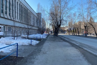 Люди устраивают пикники на балконах (и даже жарят там шашлыки): как новосибирцы провели 4 апреля Люди устраивают пикники на балконах (и даже жарят там шашлыки): как новосибирцы провели 4 апреля