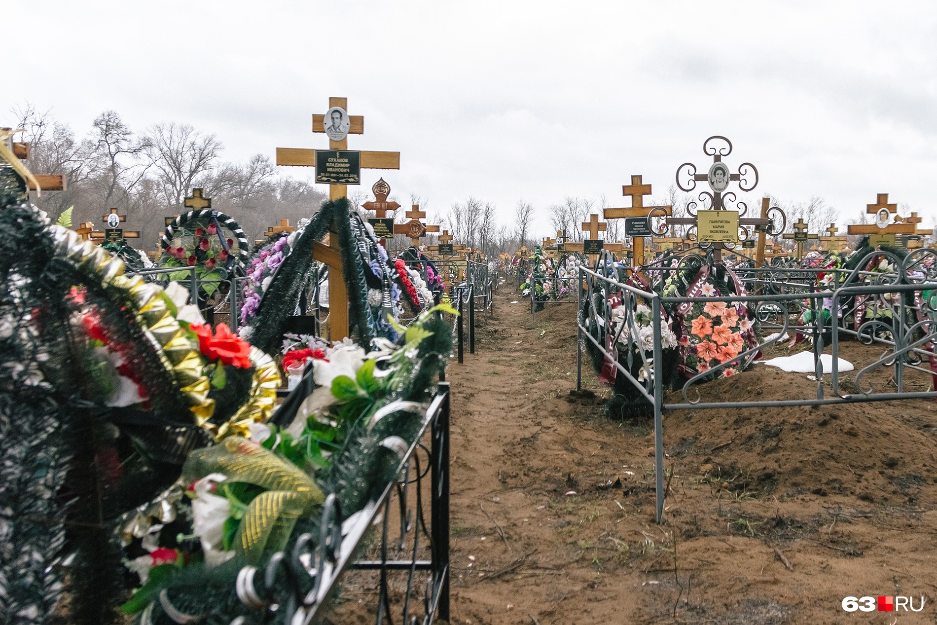 фото на крест на кладбище самара