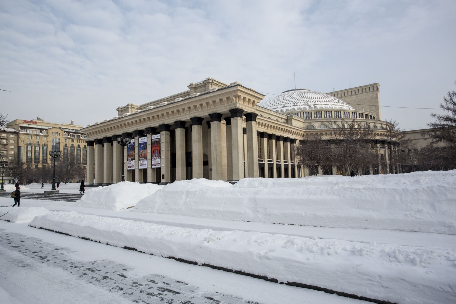 новосибирск оперный театр зимой