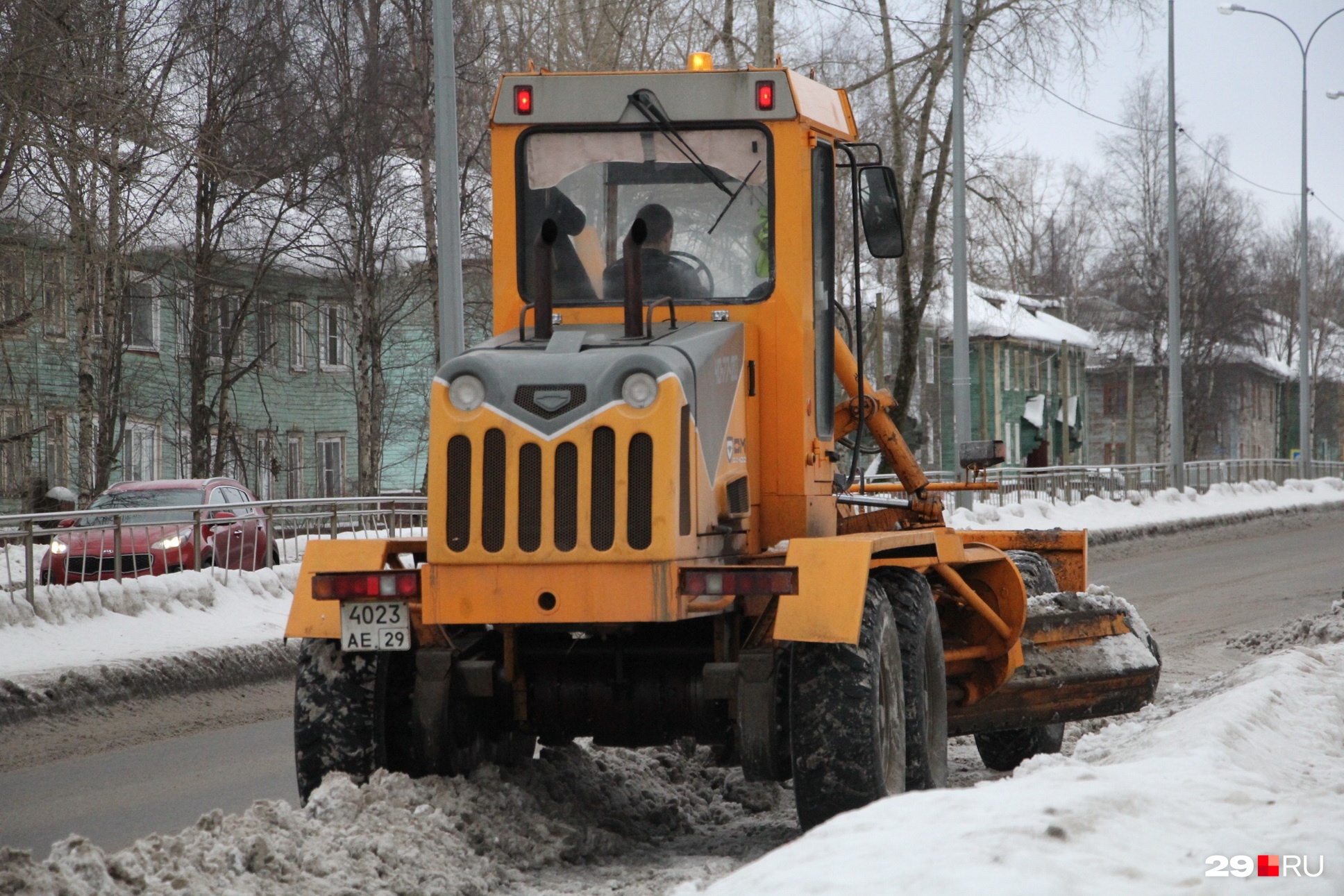 Следующие три года «Плесецкое дорожное управление» будет снова убирать Архангельск
