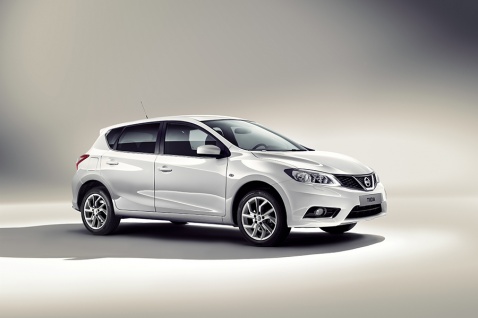 Долгожданная премьера в Омске: Nissan Tiida в «Евразии Моторс»