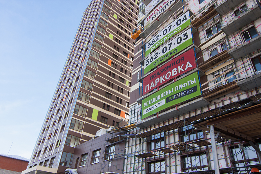 2-уровневая подземная парковка располагается под комплексом. Планировка подземного паркинга размещена на сайте . Запланирован и обширный наземный паркинг, он будет полностью доступен жителям со сдачей 5-й секции и полным завершением благоустройства территории. 2-уровневая подземная парковка располагается под комплексом. Планировка подземного паркинга размещена на сайте . Запланирован и обширный наземный паркинг, он будет полностью доступен жителям со сдачей 5-й секции и полным завершением благоустройства территории.
