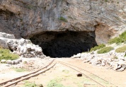 Диктейская и Идейская пещеры