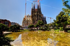 Саграда Фамилия (Sagrada Família)