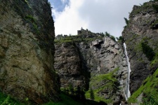 Каскад водопадов