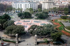 Площадь Каталонии (Plaça de Catalunya)