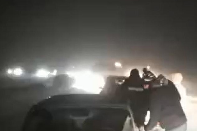 Непогода продолжает досаждать жителям Волгограда и области Непогода продолжает досаждать жителям Волгограда и области