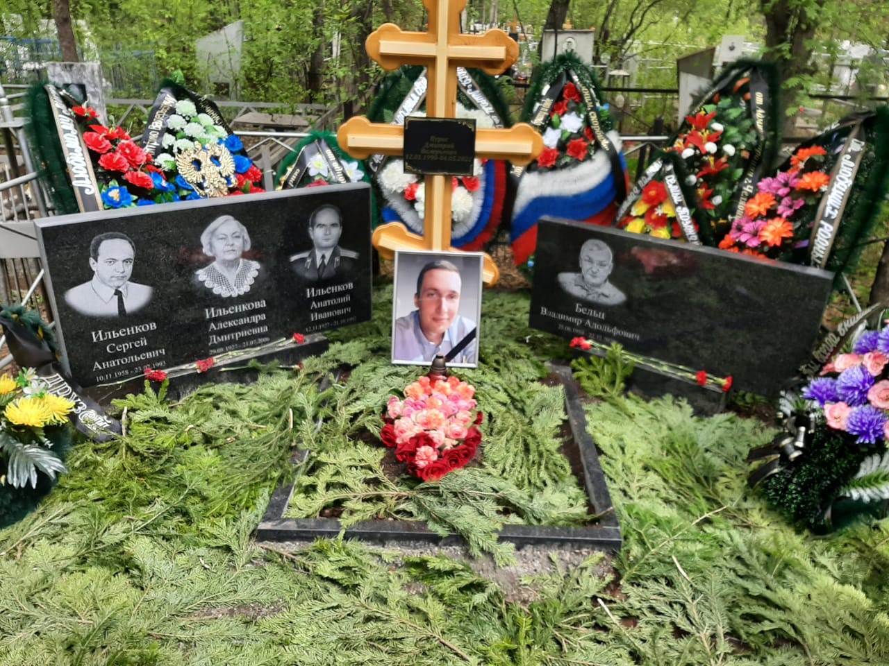 Урну с прахом захоронили на Успенском кладбище