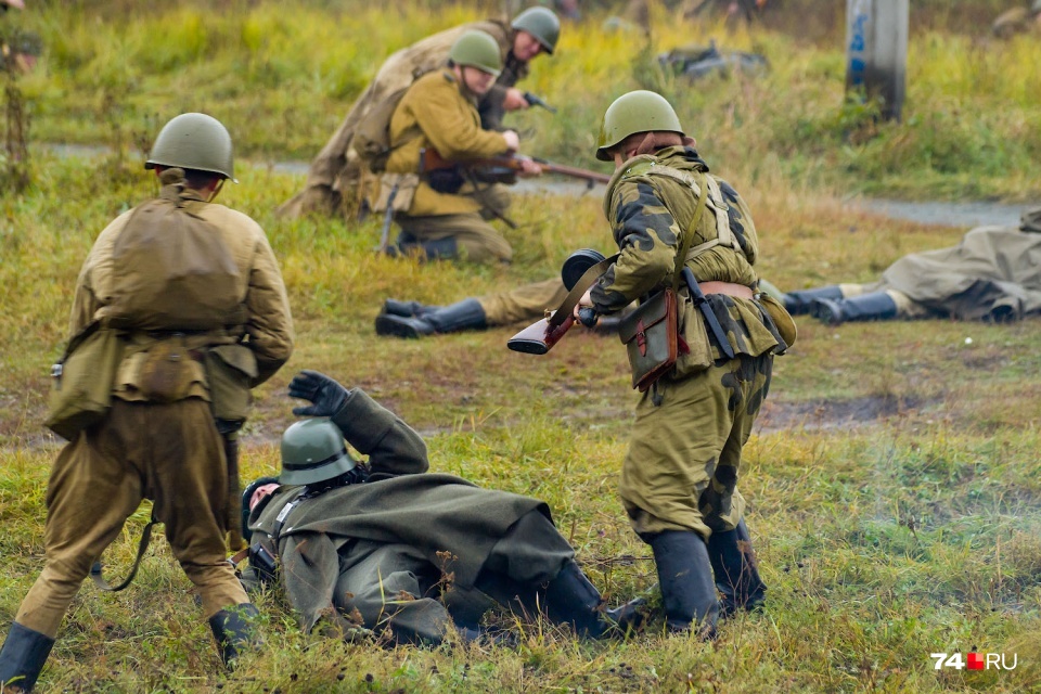 Тюменцы боем возьмут занятый другой командой берег Тюменцы боем возьмут занятый другой командой берег