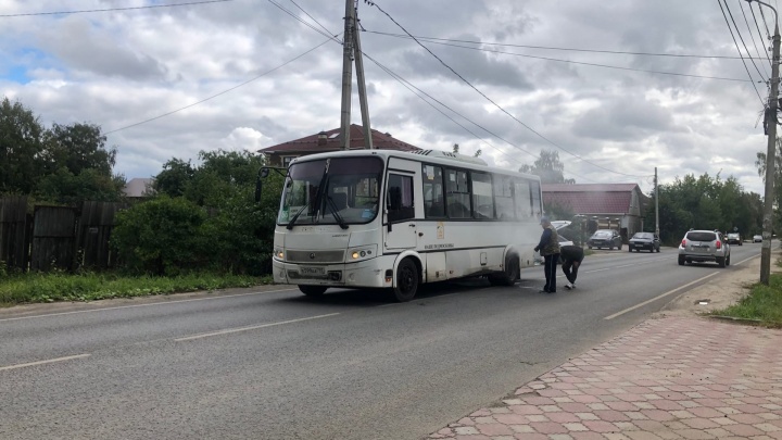 «Ты горишь!»: в Ярославле дымящийся автобус несколько километров вез пассажиров