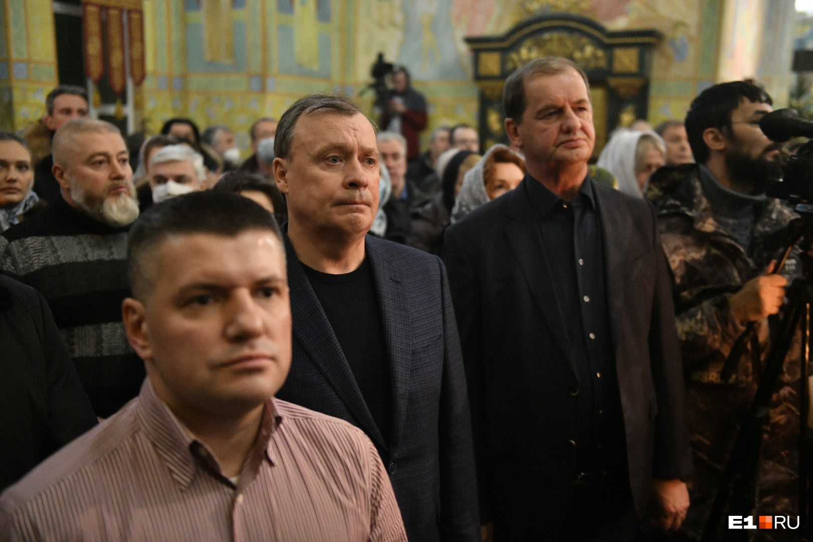 Мэр Орлов и глава «Сима-ленда» пришли на рождественское богослужение в Екатеринбурге