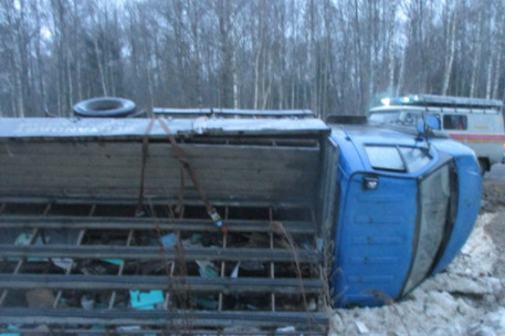 Пострадал человек: в Ярославской области за утро произошло два ДТП с грузовиком и внедорожником