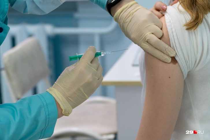 В марте было вакцинировано <nobr class="_">28 529</nobr> кузбассовцев