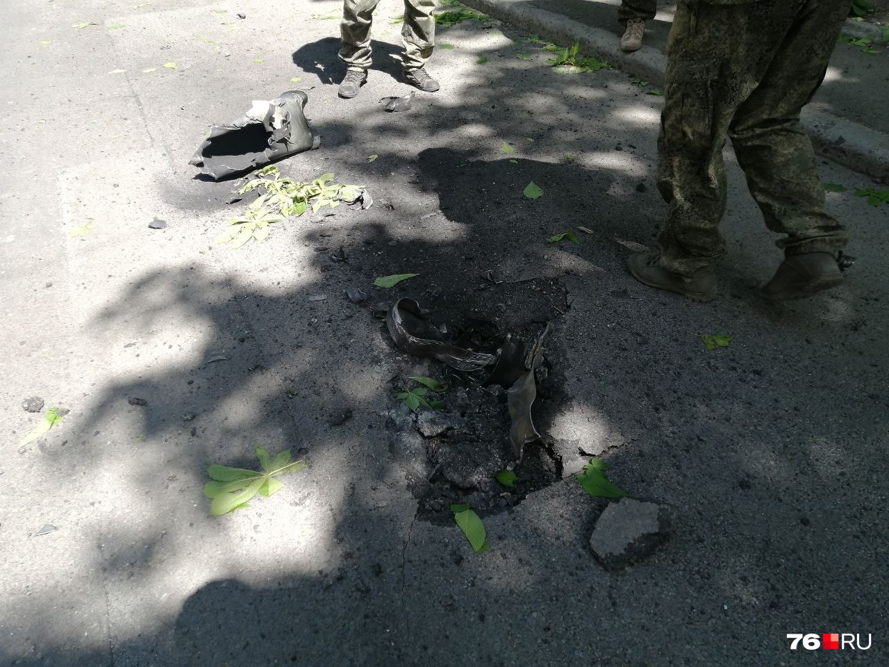 Михаил сообщает из Донецка, что снаряды прилетают в город регулярно
