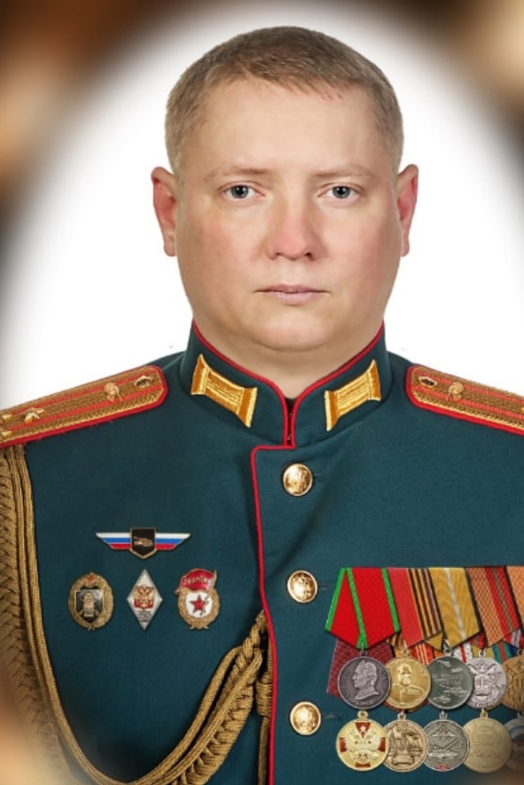 Александр Викторович Беспалов был командиром <nobr>59-го</nobr> гвардейского танкового полка