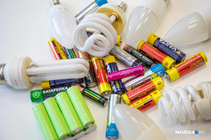 Энергосберегающие лампы и батарейки нельзя выбрасывать, как обычный мусор