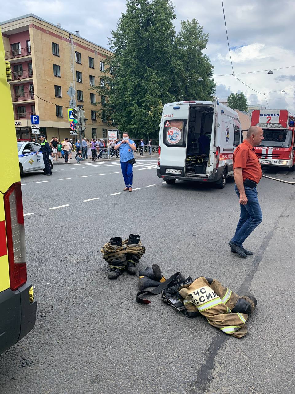 Ранг пожара на Днепропетровской повышали до третьего. Очевидцы говорят о  пострадавшей | 25.07.2022 | Санкт-Петербург - БезФормата