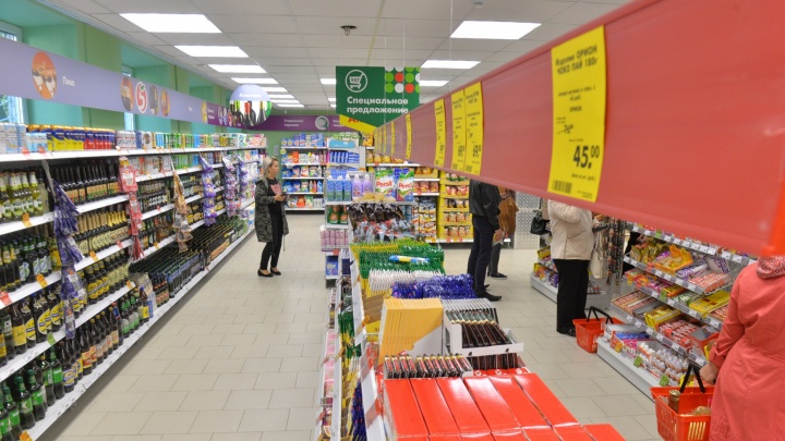 В «Перекрестках» и «Пятерочках» на Урале ввели ограничения на продажу продуктов