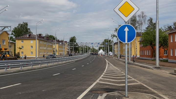 Яма образовалась на новой развязке на улице Циолковского в Нижнем Новгороде