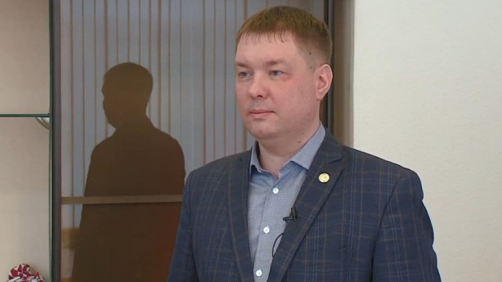 Экс-директора бюджетного «Жилкомцентра» и его зама осудят за взятку в Кемерове