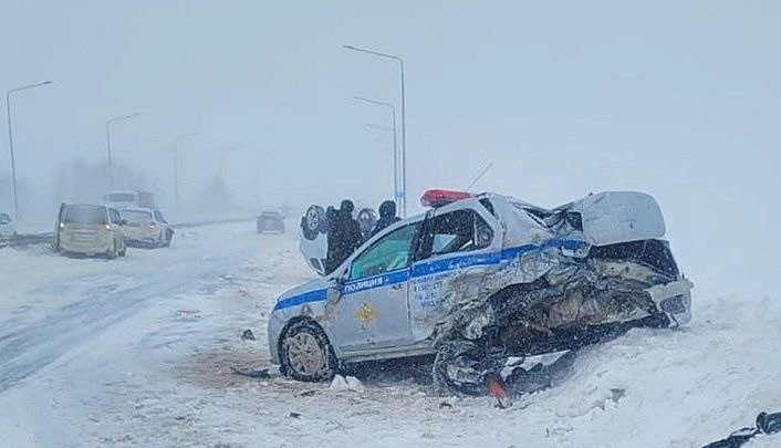 В Минздраве рассказали о состоянии гаишника, пострадавшего в ДТП с BMW в Башкирии