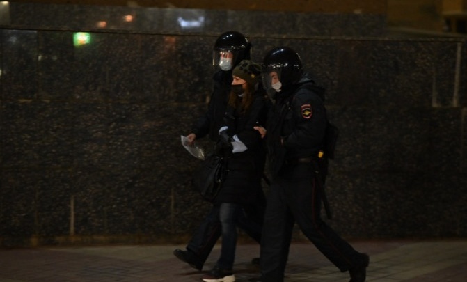 В Ростове задержали семь участников антивоенного чата — адвокат