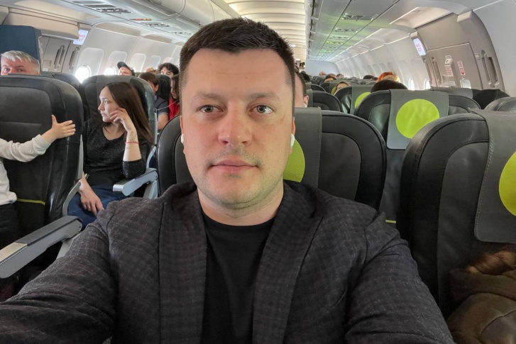 Ратмир Мавлиев на борту самолета авиакомпании S7