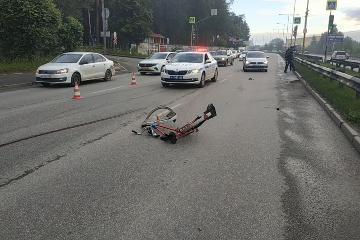 В ГИБДД рассказали подробности смертельной аварии в переулке Базовом, где погиб велосипедист В ГИБДД рассказали подробности смертельной аварии в переулке Базовом, где погиб велосипедист
