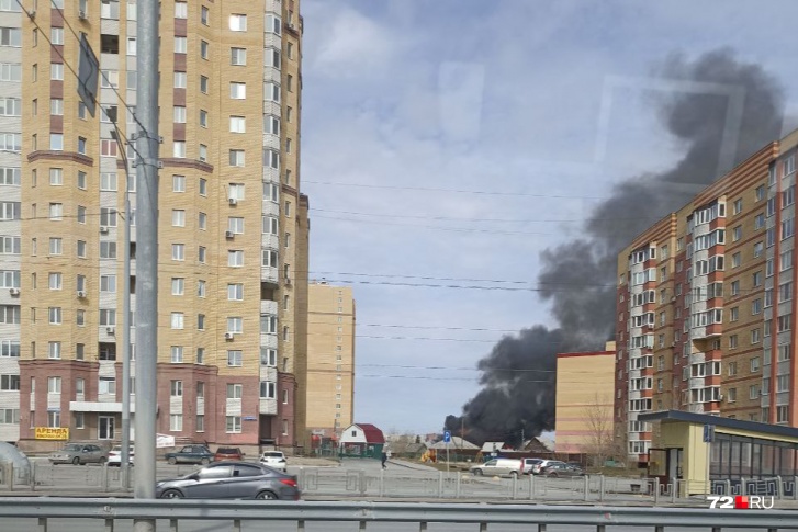 Такой столб дыма видно с Мельникайте Такой столб дыма видно с Мельникайте