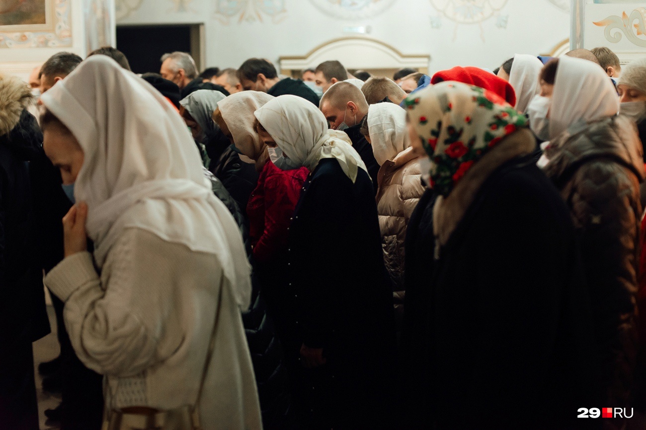 Богослужения в Пасху и Рождество <a href="https://29.ru/text/religion/2020/04/19/69100264/" class="_" target="_blank">проходили строго в масках</a> Богослужения в Пасху и Рождество <a href="https://29.ru/text/religion/2020/04/19/69100264/" class="_" target="_blank">проходили строго в масках</a>