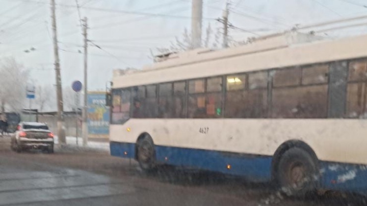 В Волгограде ДТП с троллейбусом парализовало работу трамваев