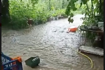 В Туапсинском районе из-за ливней затопило придомовые территории