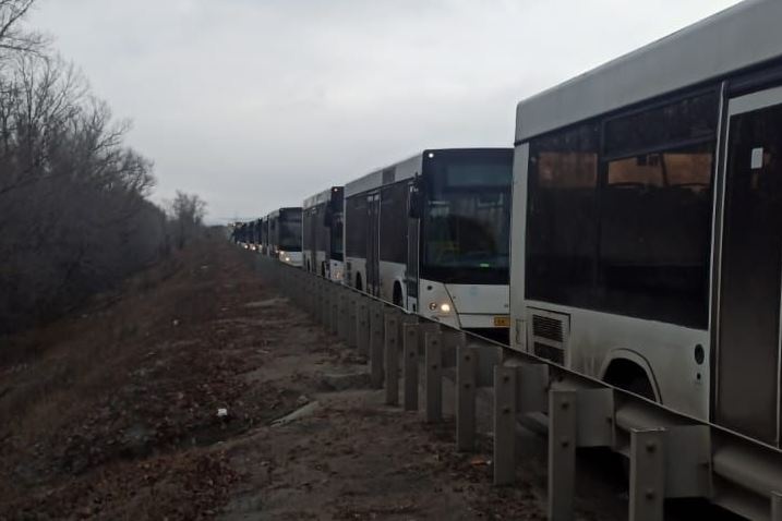 Автобусы приехали из Самары, Сочи, Санкт-Петербурга, Москвы, Волгограда и других городов России Автобусы приехали из Самары, Сочи, Санкт-Петербурга, Москвы, Волгограда и других городов России