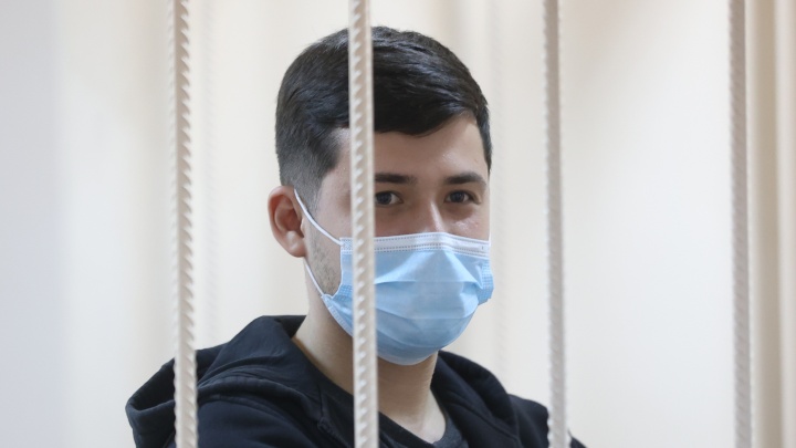 Экс-следователя СК вслед за коллегой отправили в СИЗО по обвинению в смертельной драке в Челябинске