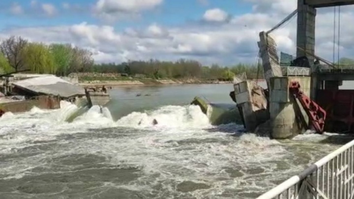 На реке Кубань разрушилась плотина. Что сейчас со сбросом воды?