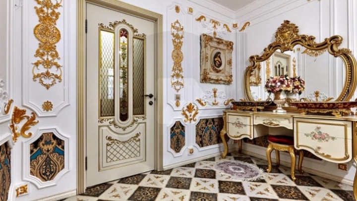 Фрески и золото нашли нового хозяина. В Краснодаре продали дворец в стиле барокко в многоэтажке в Музыкальном