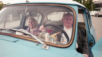 «У нас давно такого не было!» Семейной паре, которая вместе 60 лет, устроили стильную фотосессию — публикуем снимки