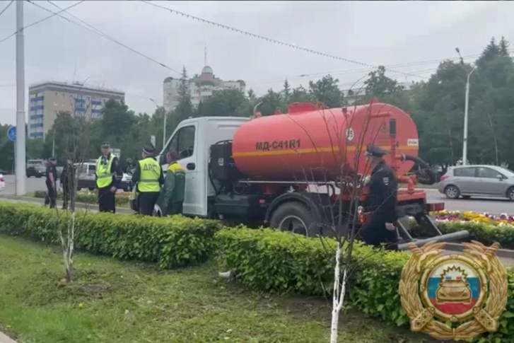 Авария произошла около полудня Авария произошла около полудня