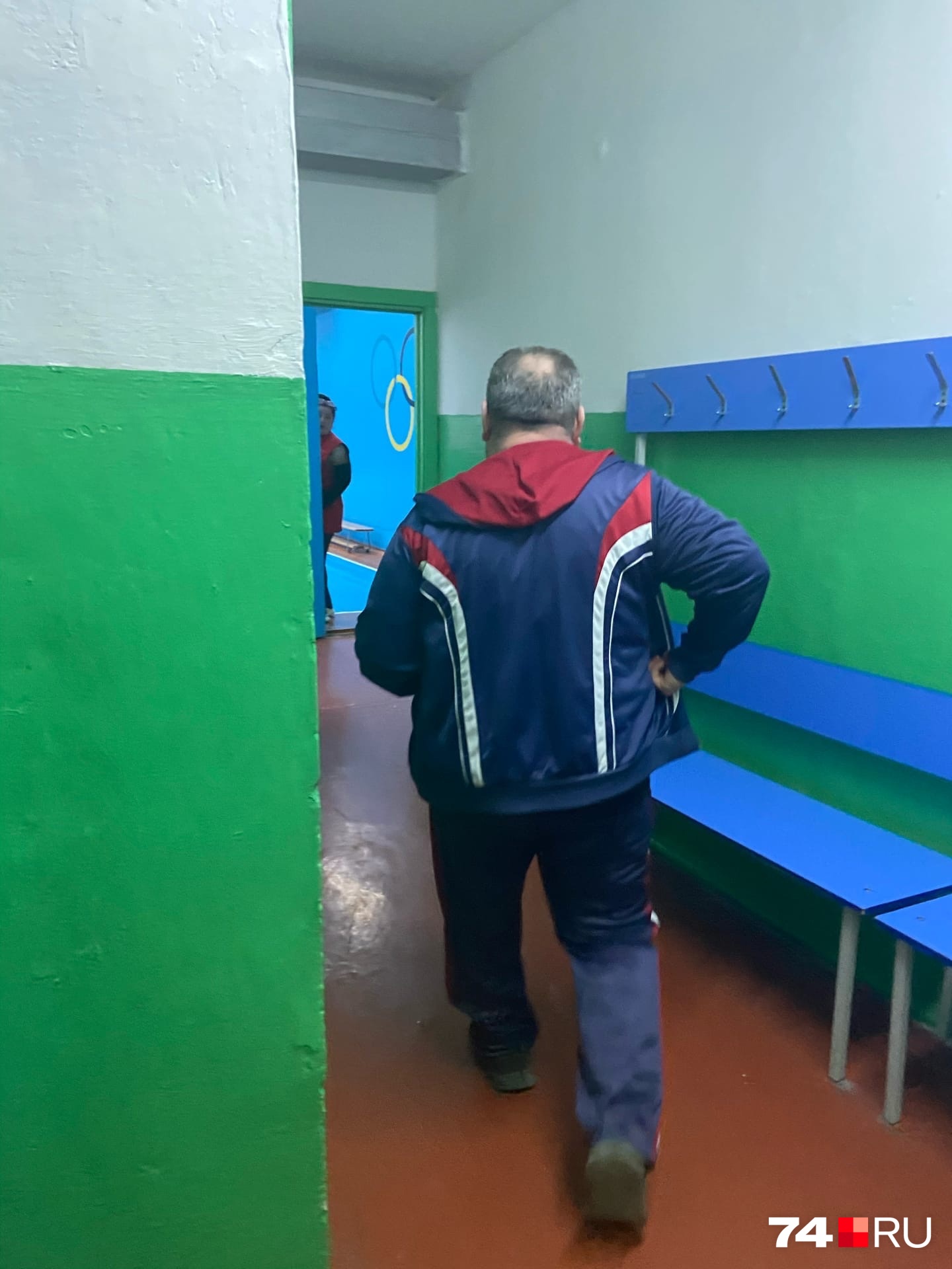 Учитель физкультуры считает, что действовал быстро в этой ситуации Учитель физкультуры считает, что действовал быстро в этой ситуации