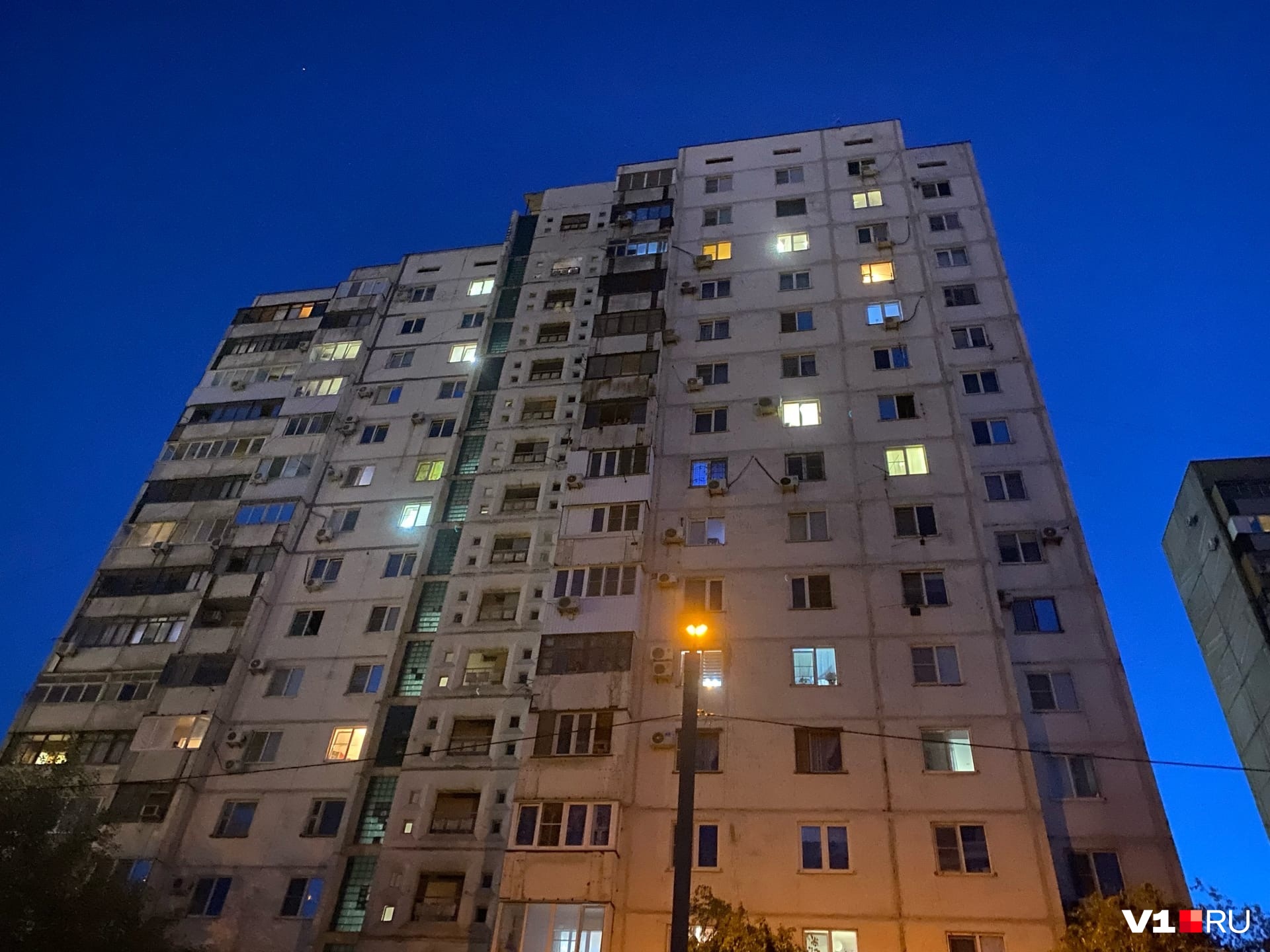 Высотка в Волгограде, в которой случилась трагедия Высотка в Волгограде, в которой случилась трагедия