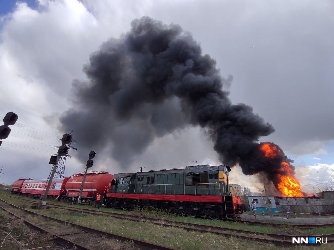 Крупный пожар произошел в Дзержинске. Видео NN.RU с места событий