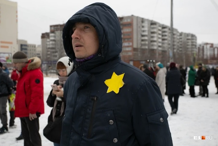 «Это аморально». Юрист из Екатеринбурга подготовил заявление в прокуратуру на противников QR-кодов
