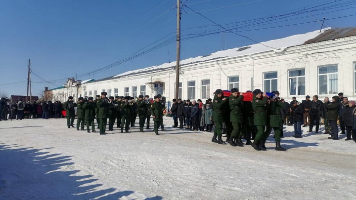 В Башкирии прошла церемония прощания с погибшим военным Ильвиром Галлямовым