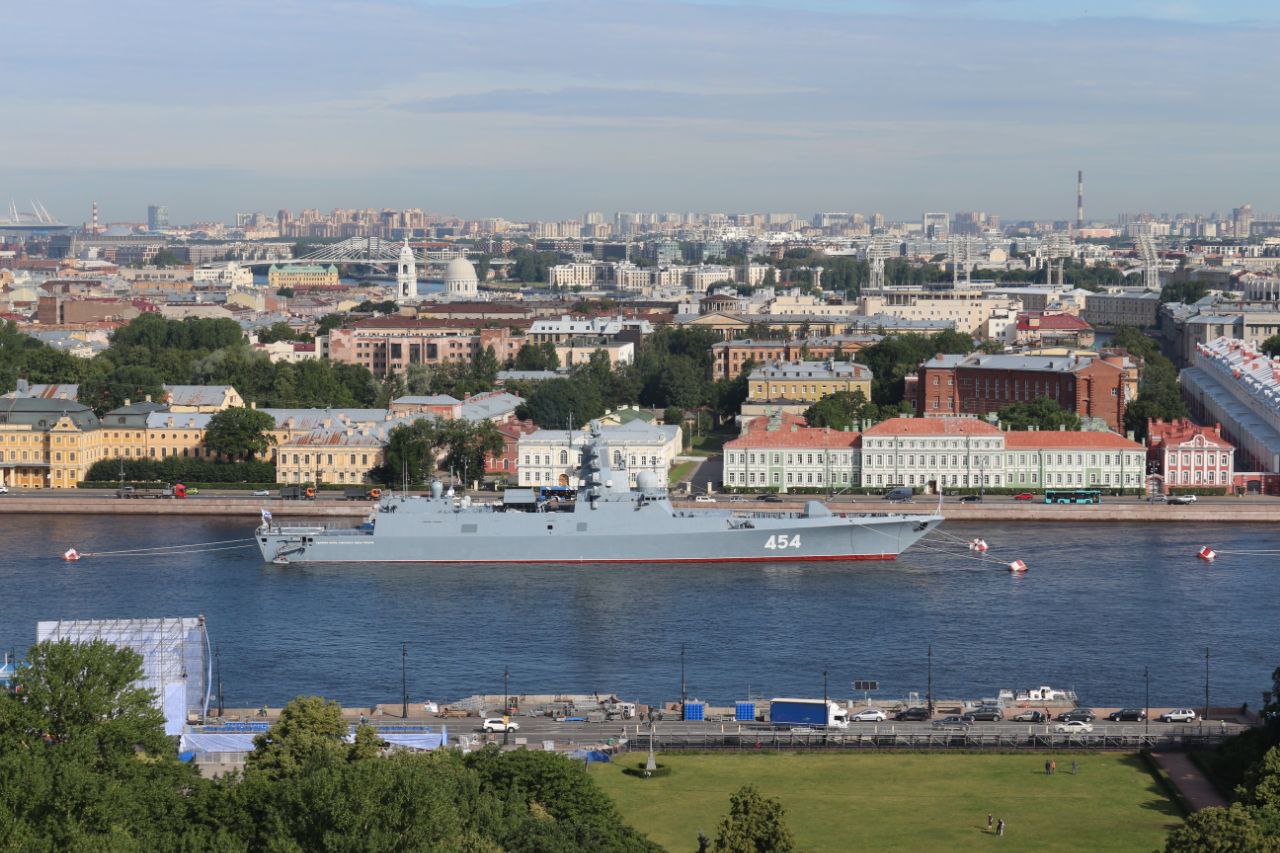 парад кораблей в санкт петербурге