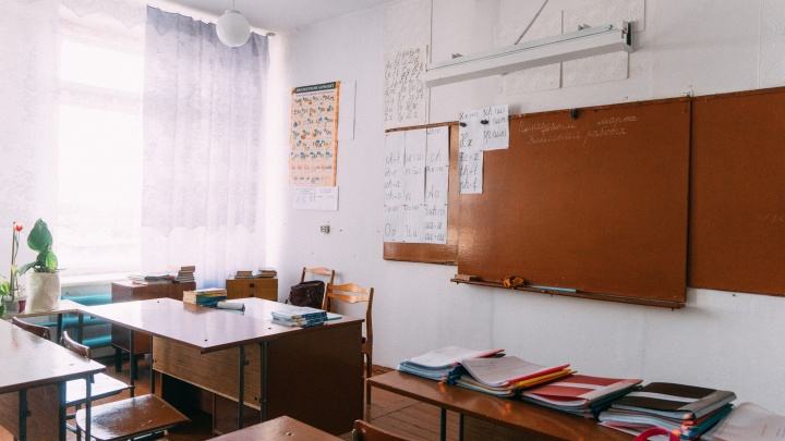 Летние каникулы в школах Кузбасса начнутся раньше обычного