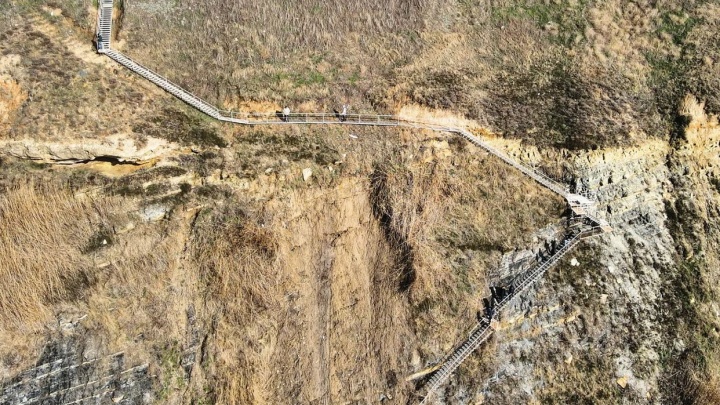 В Анапе сель разрушил лестницу 300 ступеней